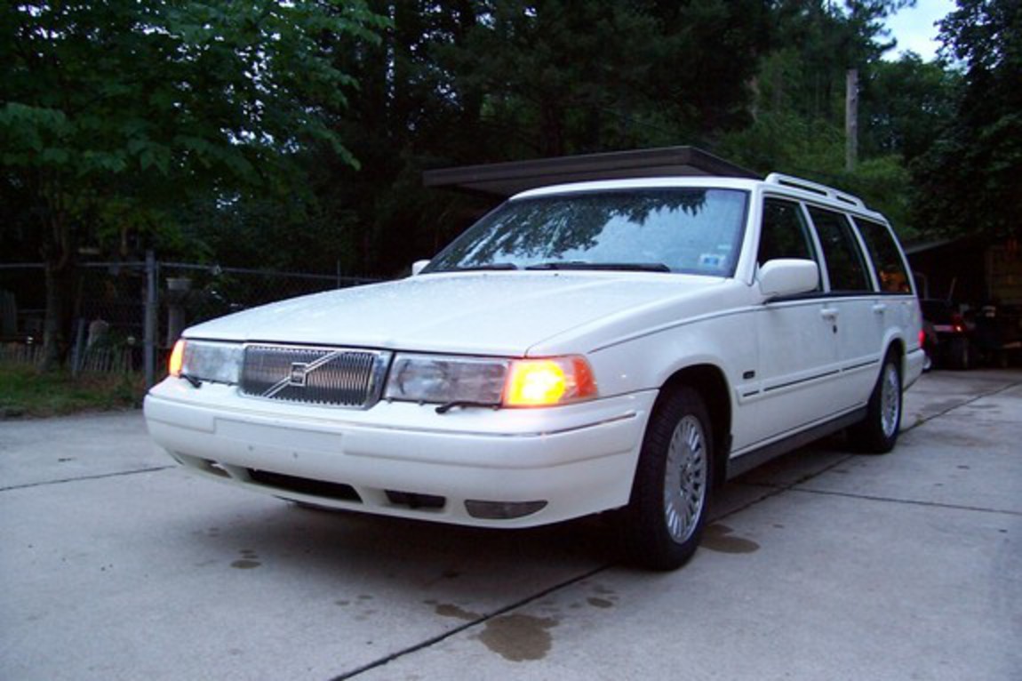 1998 Volvo V90 Purchased on May 29, 2008. Has 163,000 miles and is in very