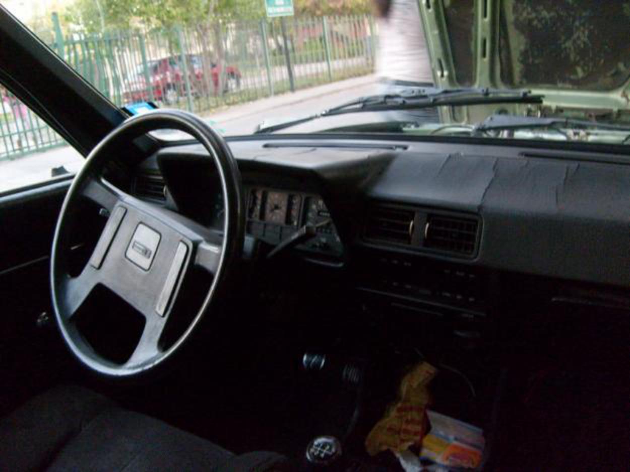 Volvo 345 GLS $600.000 - Santiago - vendo auto con los papeles atrasados