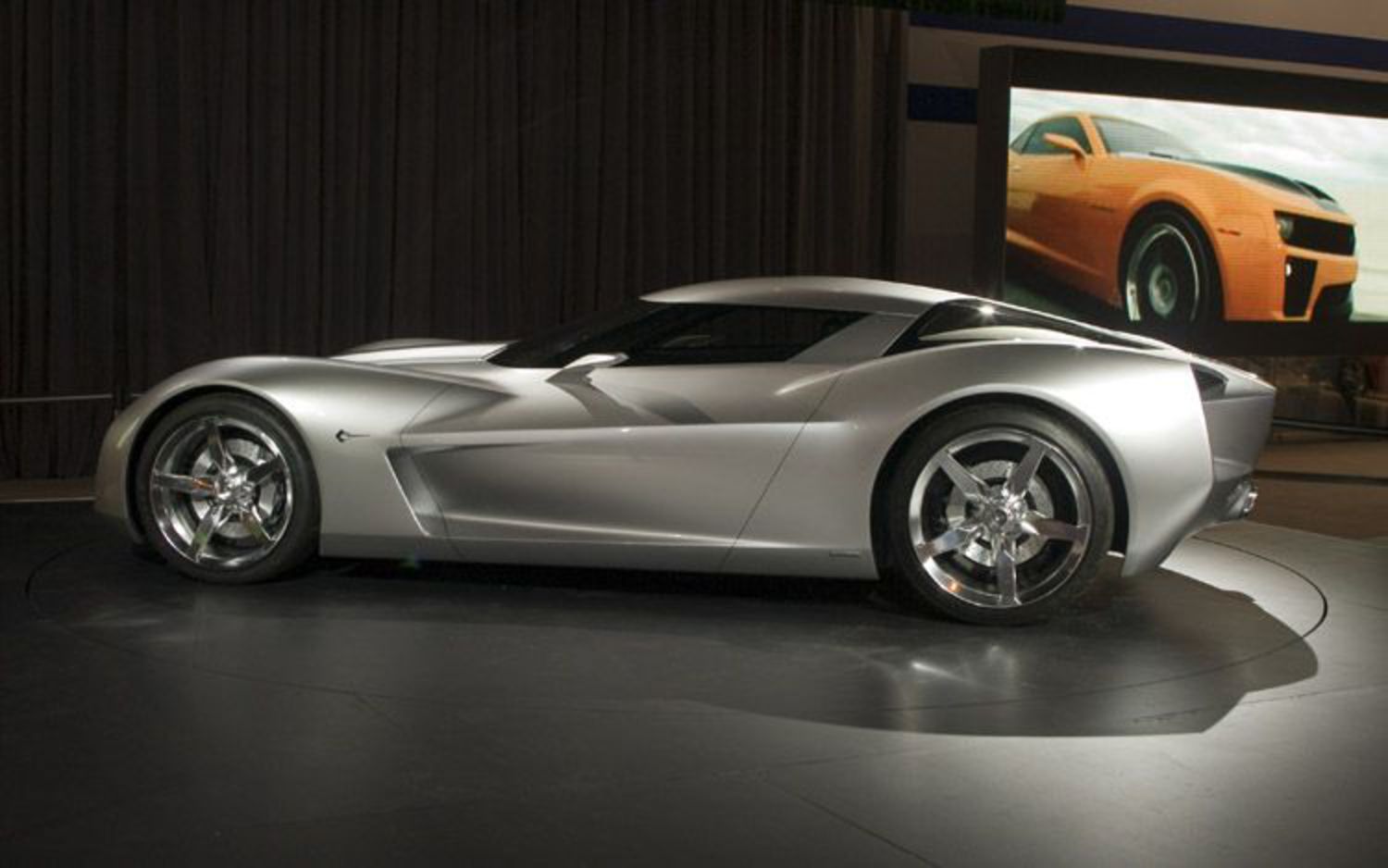 Corvette Stingray Concept бесплатно
