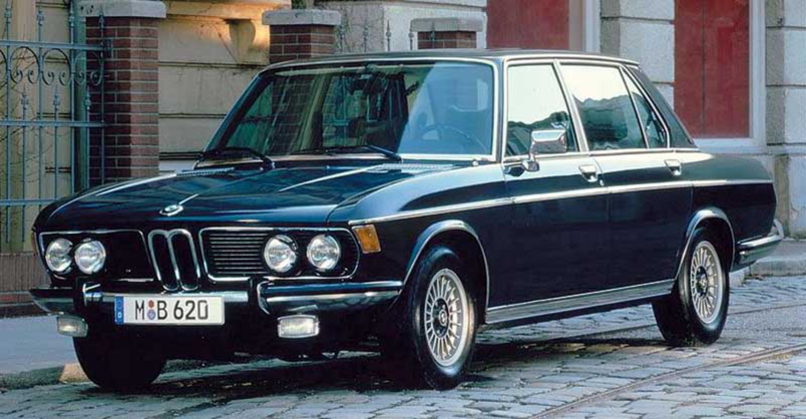 BMW 2500 - huge collection of cars, auto news and reviews, car vitals,