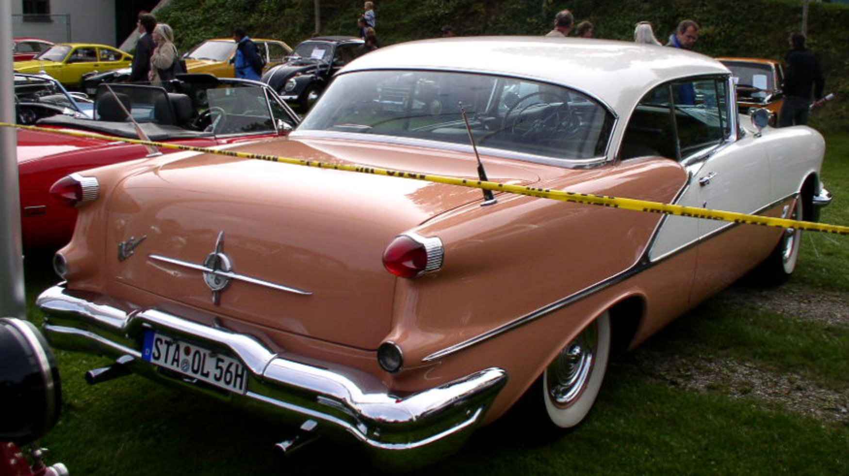Oldsmobile Super 88 Holiday Sport Coupe