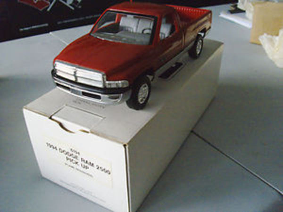 1994-Dodge-Ram-2500-Pick-Up-Red-Silver-