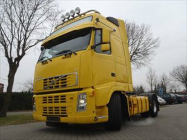 VOLVO FH 520 GLOBETROTTER XL EURO 5 MANUAL 2008 - picture gallery