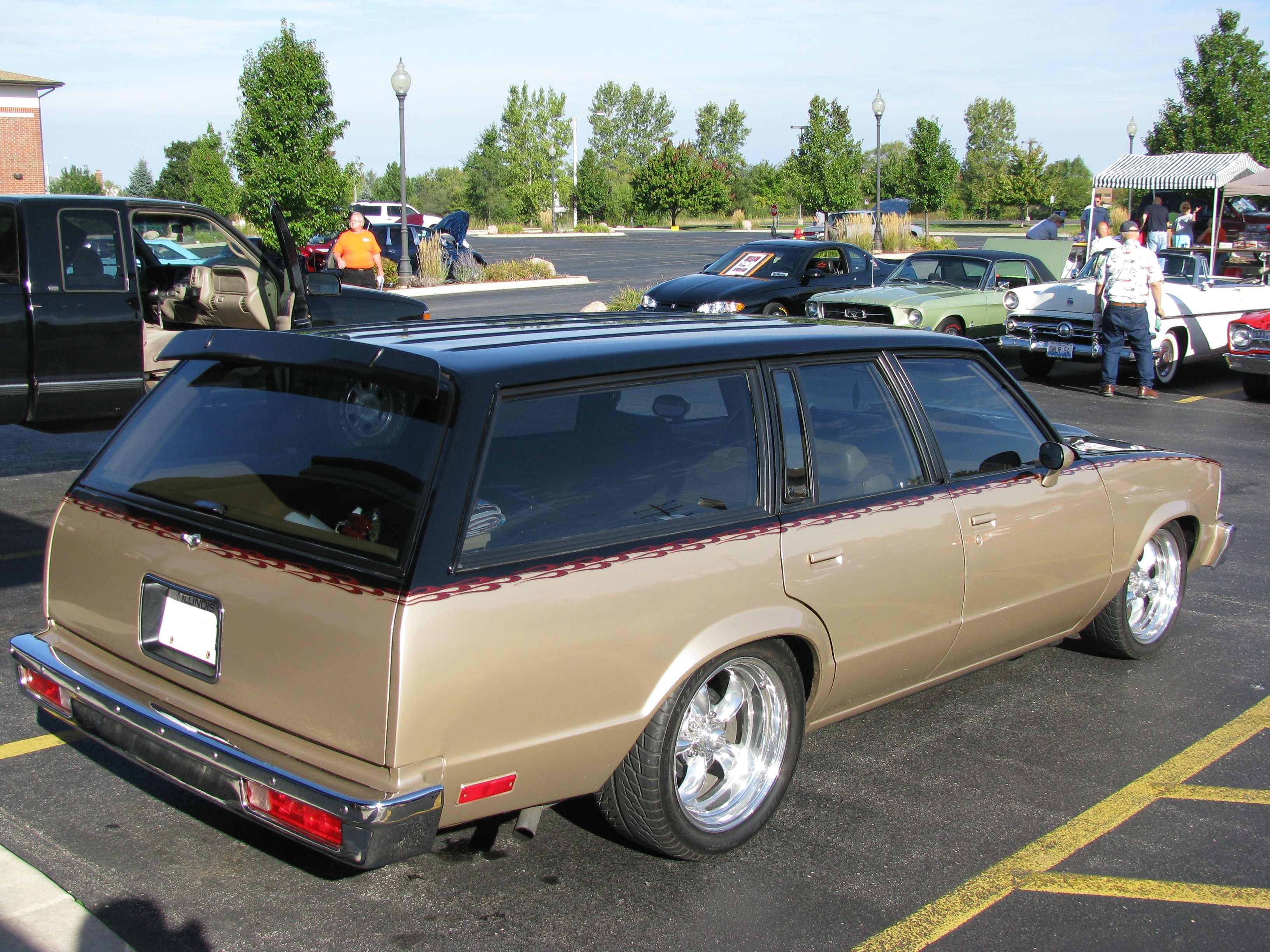 View photo of 1979 Chevrolet Malibu Classic Wagon - 5,317KB.