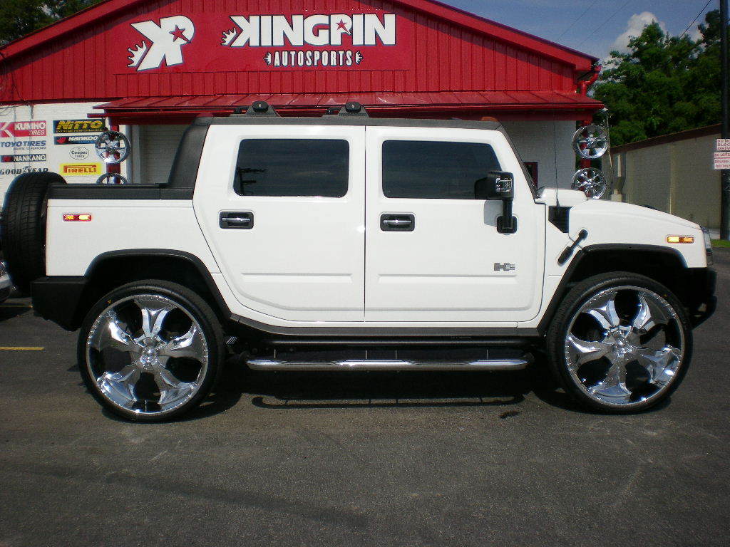 2006 Hummer H2 SUT, 44k miles, 30" Starr Rims with 5th Spare, Factory Step
