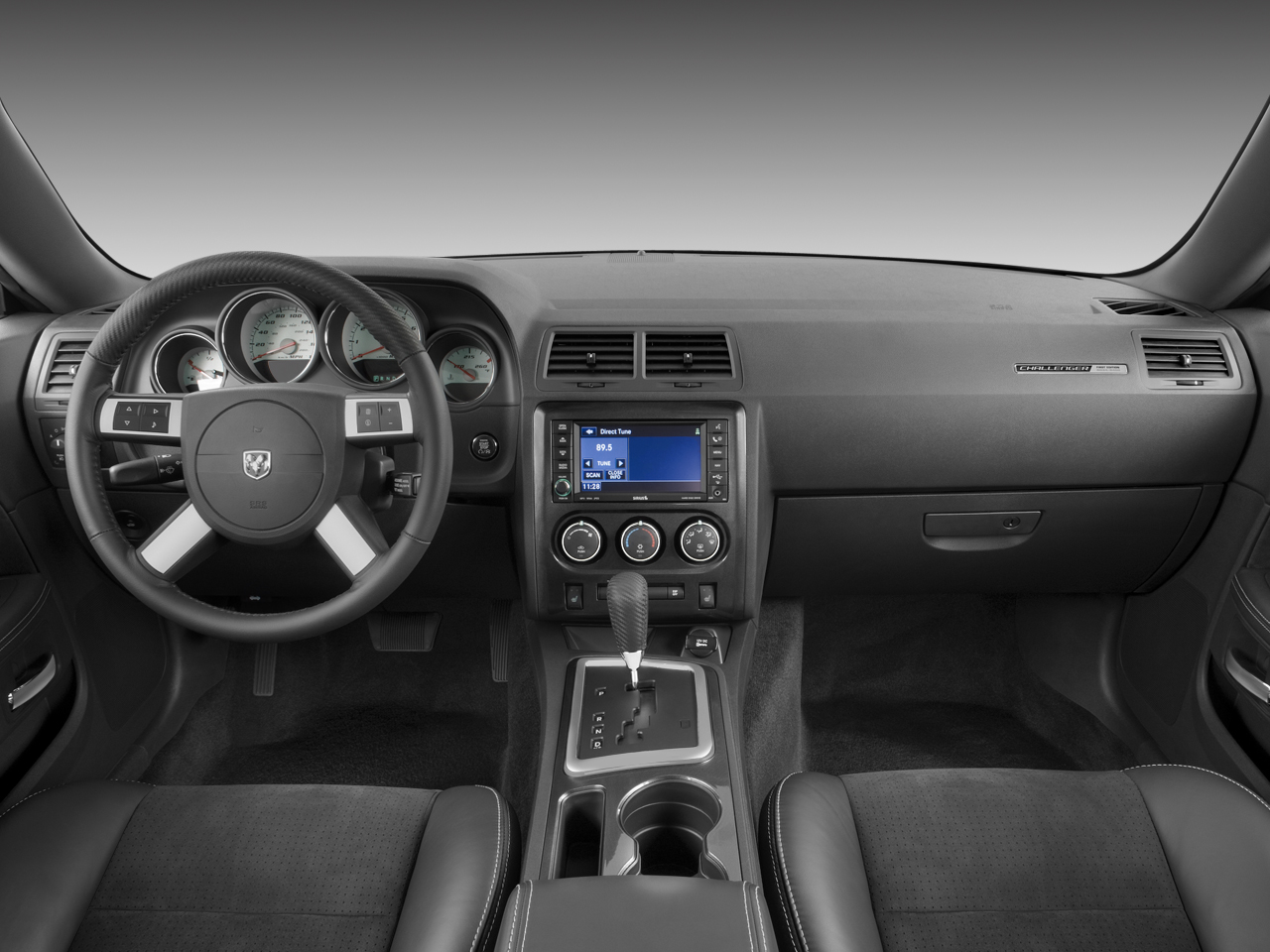 MÃ¡s fotos de Dodge Challenger SE 2009