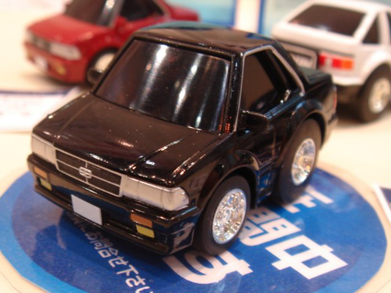 the Sprinter Trueno from the old lineup. Colors include white (of