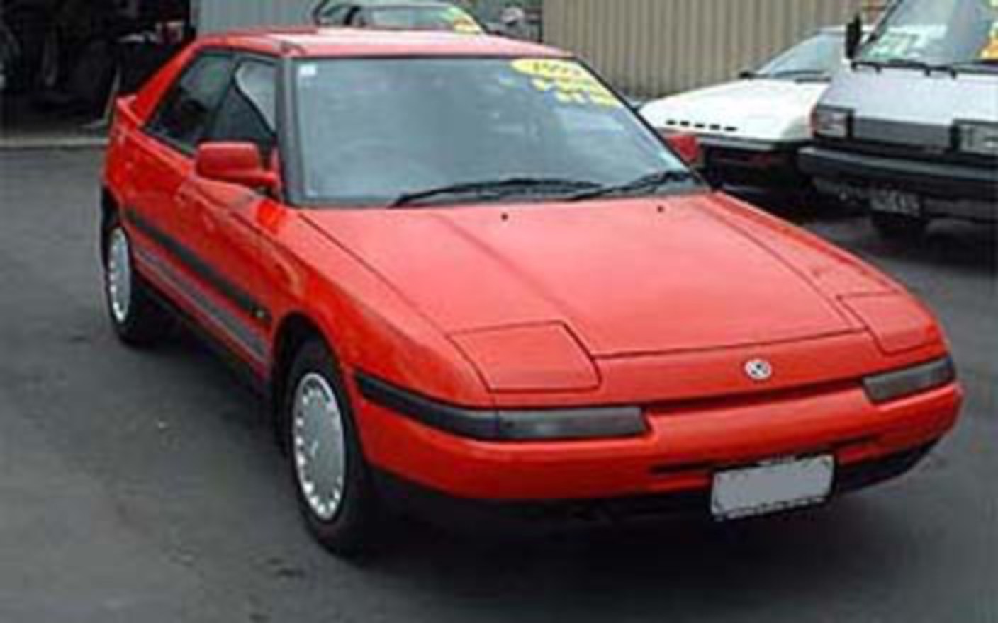 View more pics of 1990 Mazda Familia Astina .