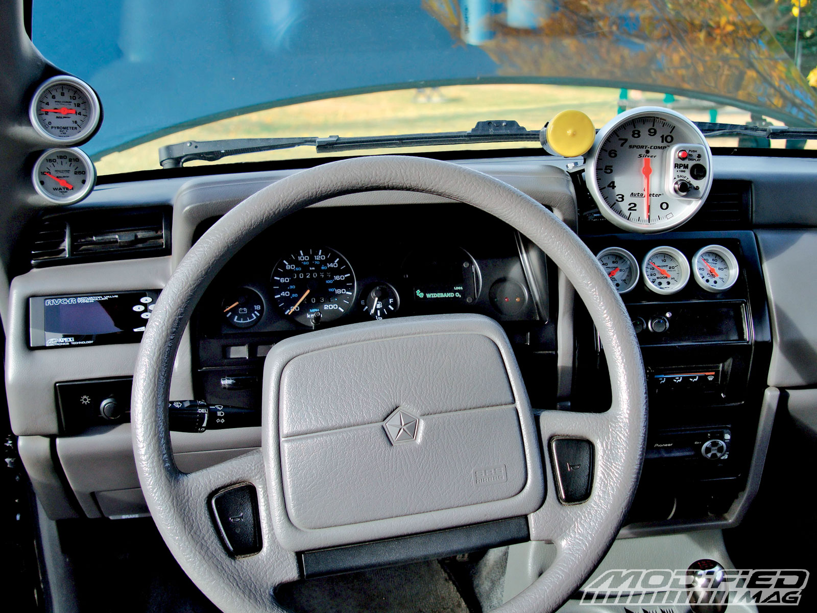 1993 Dodge Shadow Interior