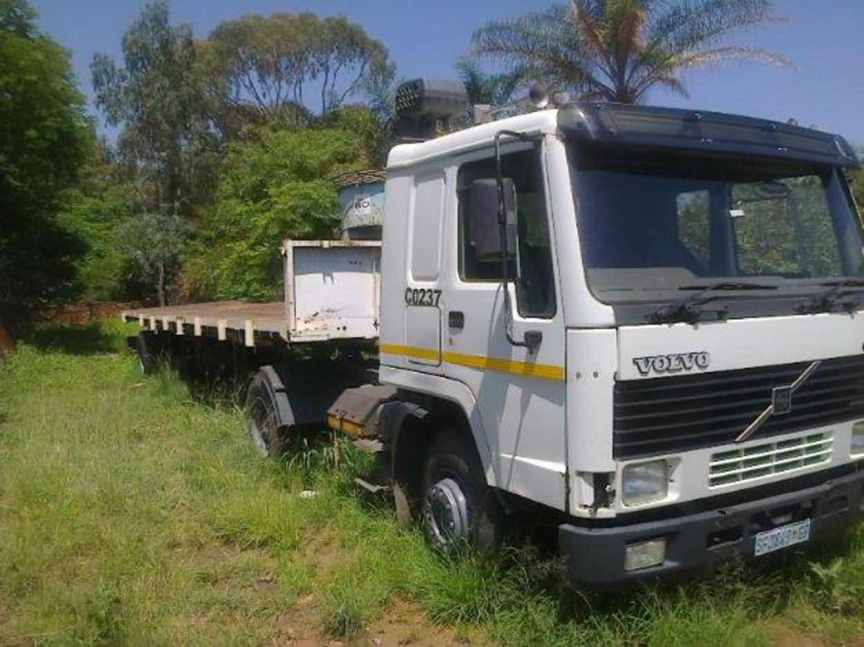 Pictures of Volvo FL10 Intercooler Good Condition