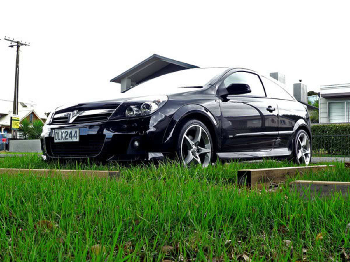 2006 Opel Astra SRi Turbo (Black Sapphire)