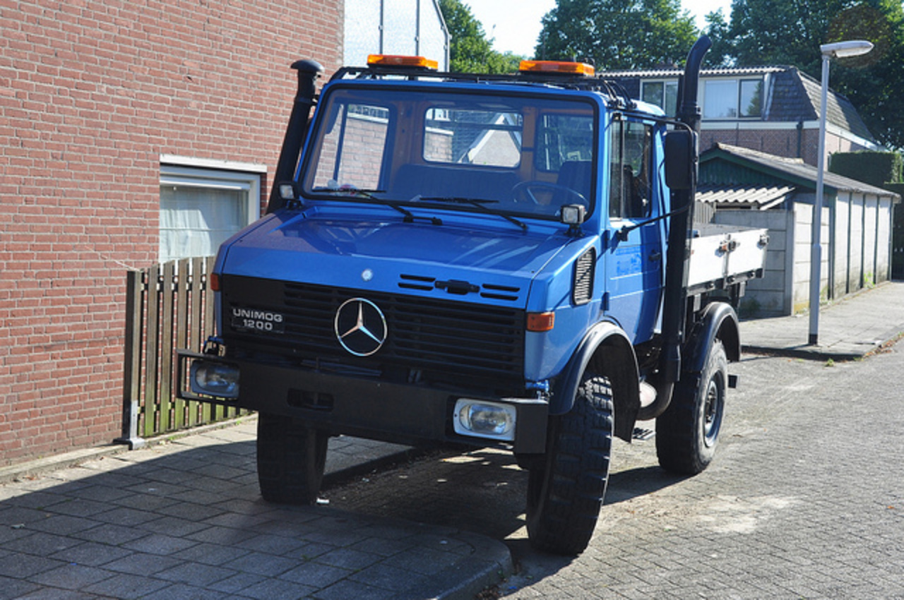 Mercedes Benz Unimog кабина