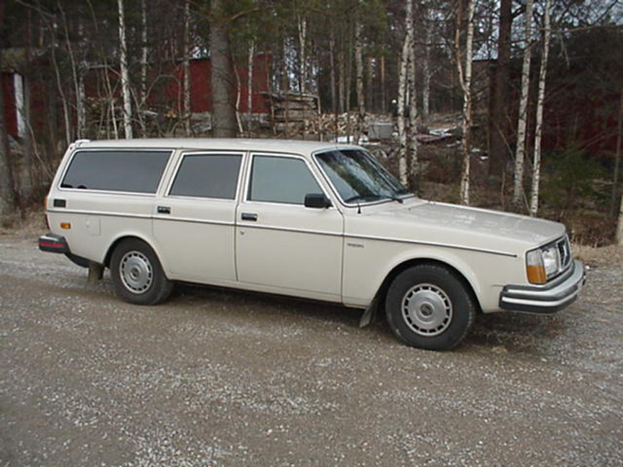 Volvo 245 GL. View Download Wallpaper. 640x480. Comments
