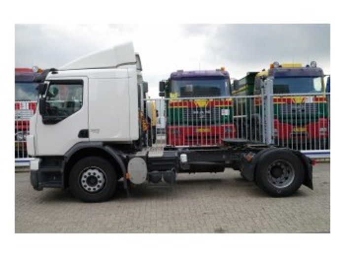 Volvo FE 320 EURO 5 MANUAL GEARBOX tractor unit : Picture 1