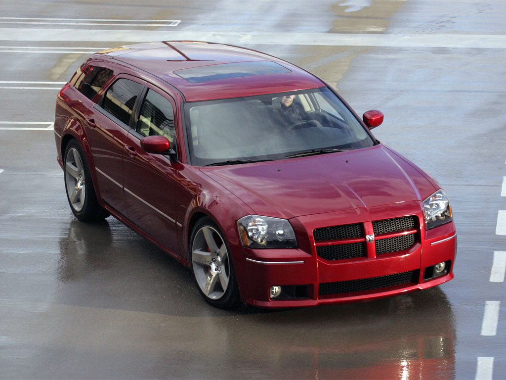 Download below a high quality Dodge Magnum wallpapers in wide range of HD
