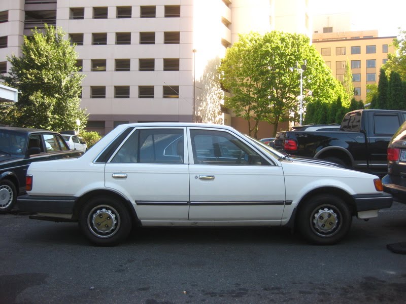 Mazda 323 16 Sedan
