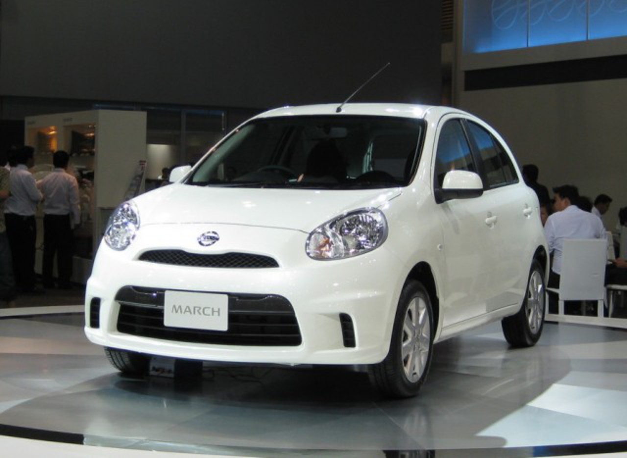 Nissan Марч 2011