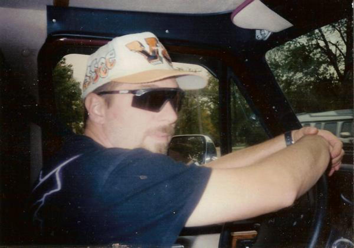 Me driving the Dodge B-250 van in Family Pics by Tom Shirley â–º â—„