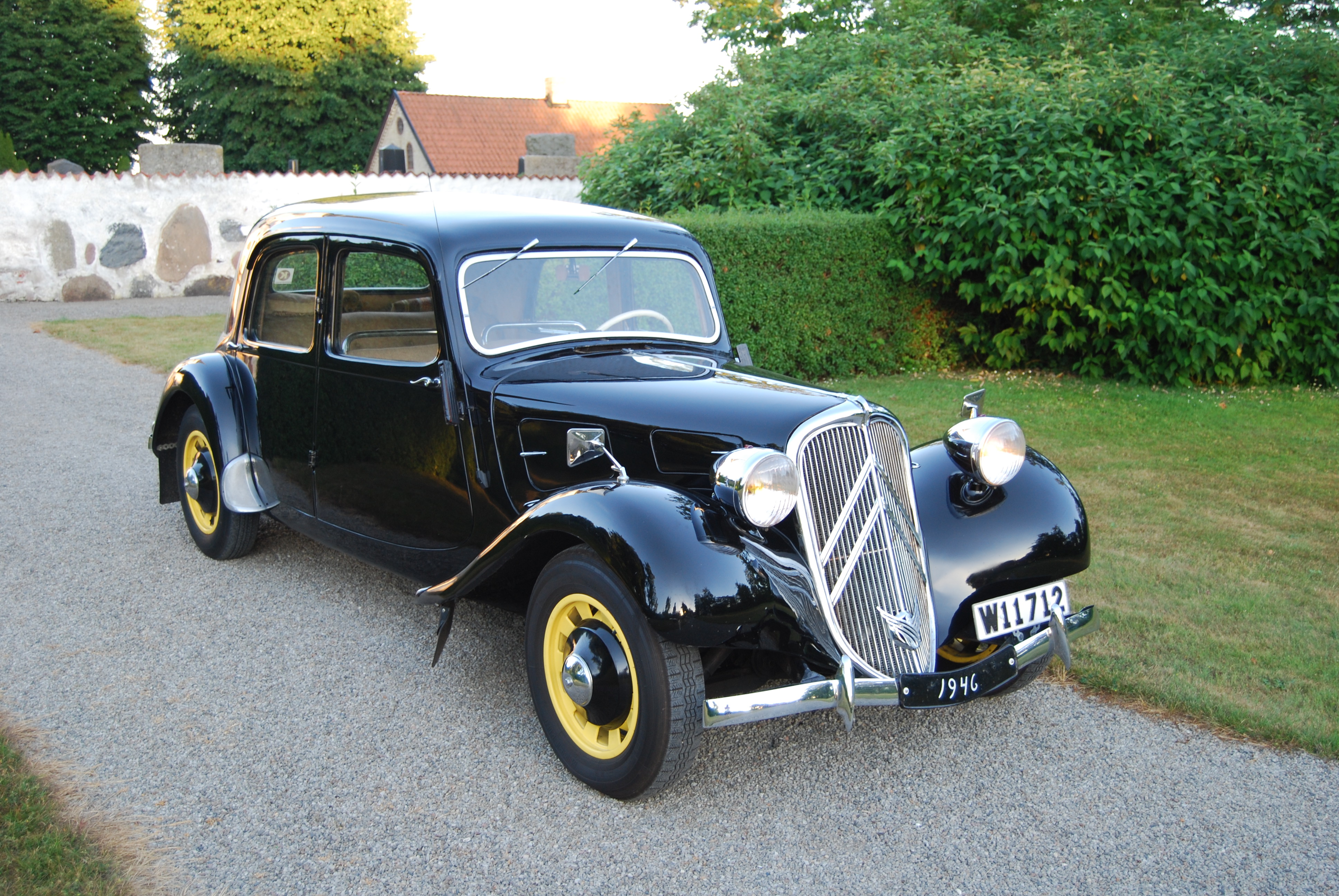 Ситроен оригинал. Citroen traction 11cv. Ситроен Траксьон Авант 1934. Ситроен traction avant. Ситроен трпансион Авант.