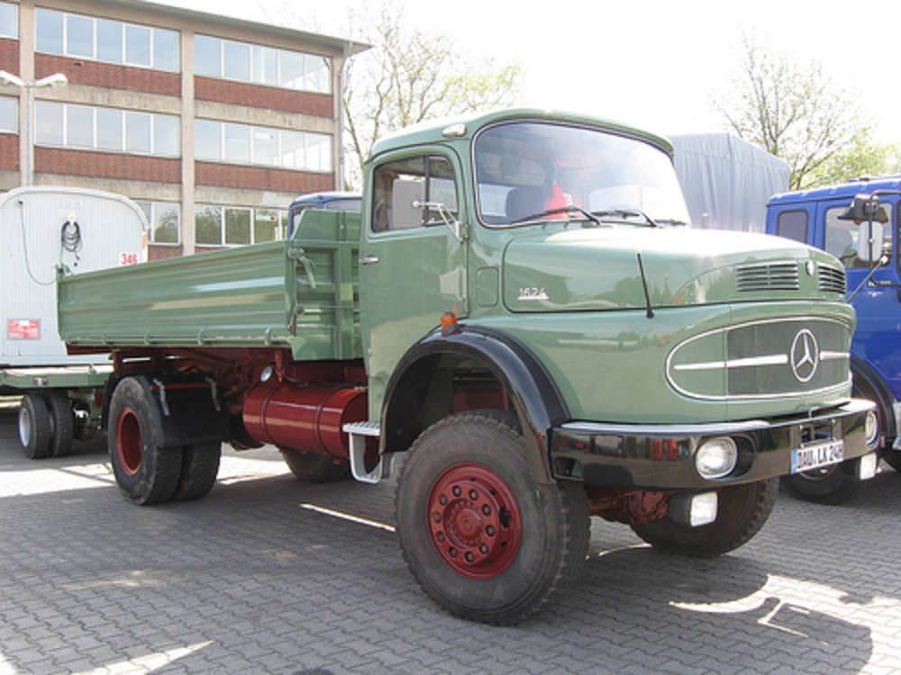 Mercedes Benz l312