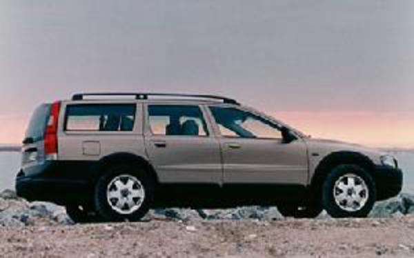 2002 Volvo V70 XC Wagon Research & Information at Truck Trend