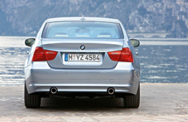 The new BMW 320d xDrive is available as a Saloon and Touring model.
