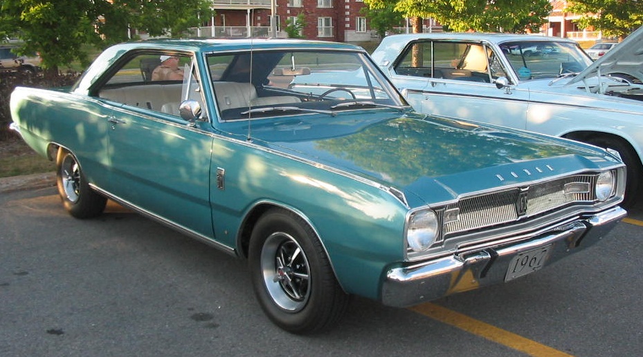 File:'67 Dodge Dart Coupe (Auto classique Jukebox Burgers '11).