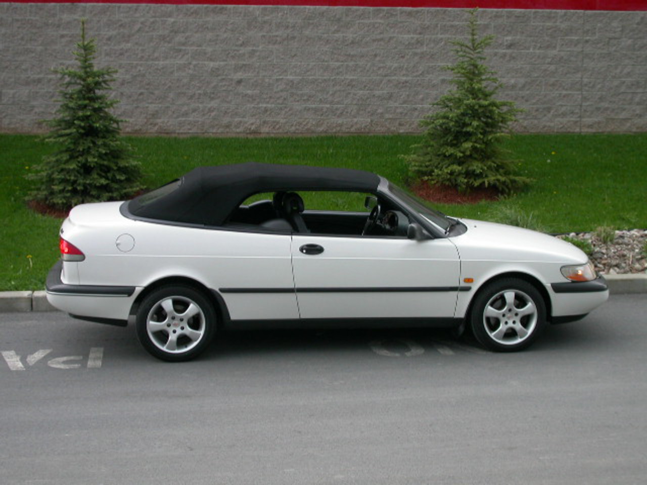 1995 Saab 900 SE - Click to see full-size photo viewer