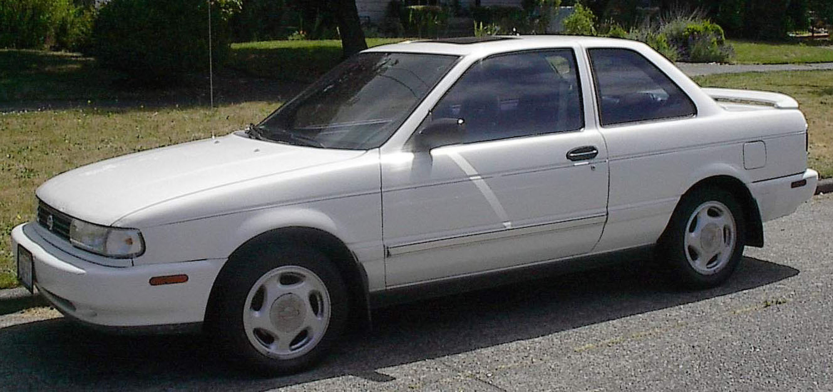 826, Nissan Sentra XE