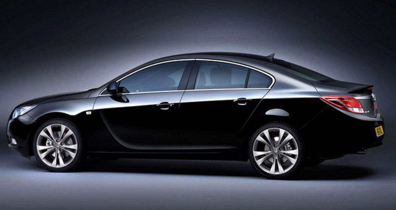 MOTOR SERIES The new Opel Insignia meets all Euro 5 emissions standards