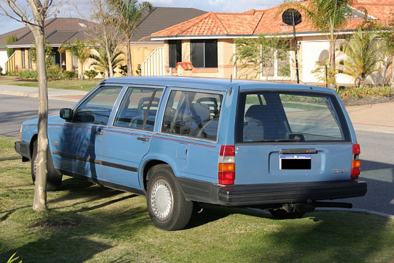 Volvo 740 GL wagon