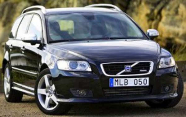 2010 Volvo V50 T5 R-Design Station Wagon. To appraise a vehicle,