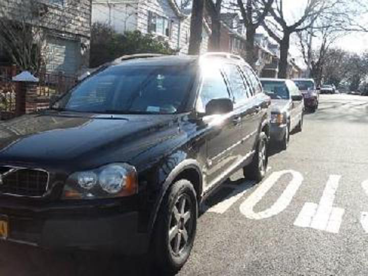 someone is selling 2005 Volvo XC90 25T AWD at $8,500 in New York City, NY
