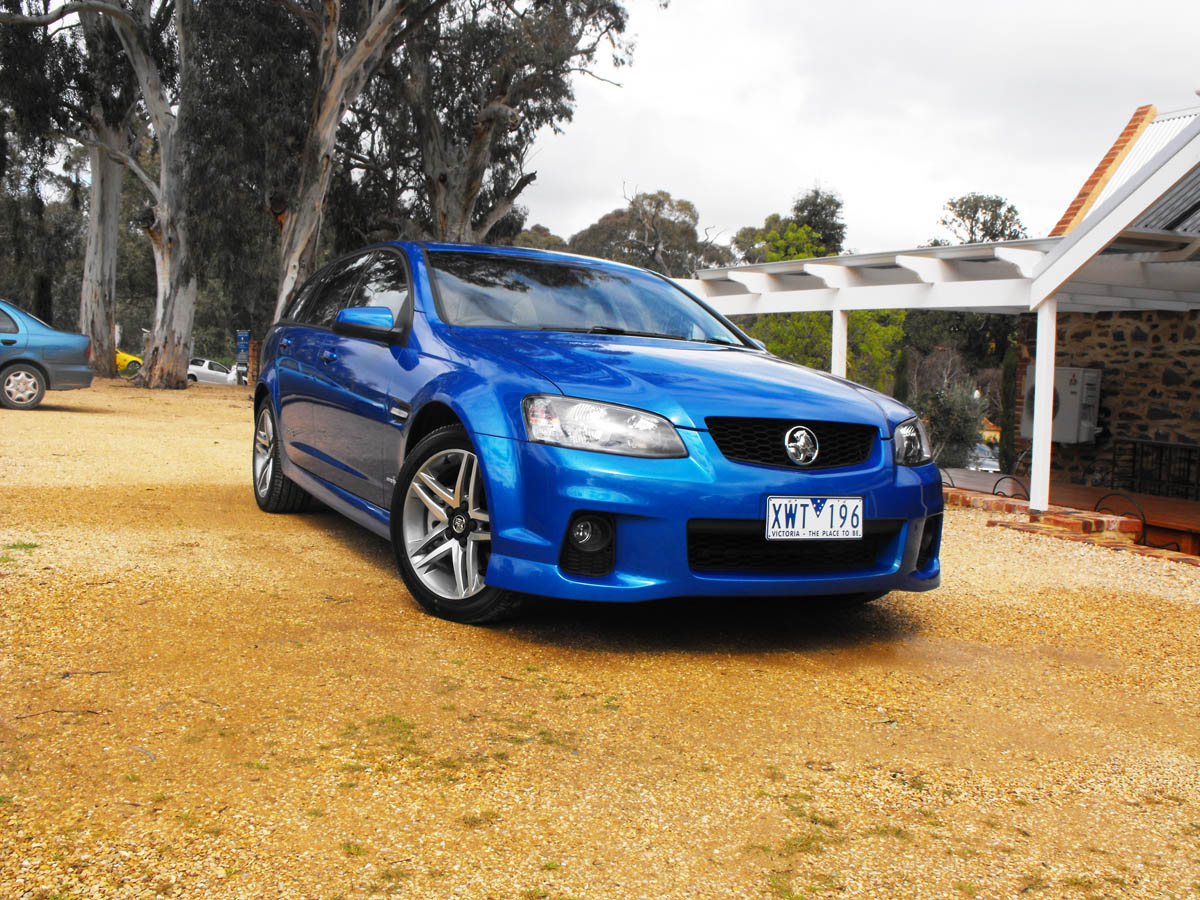 2011 holden commodore ve series ii sportwagon ss road test review 06