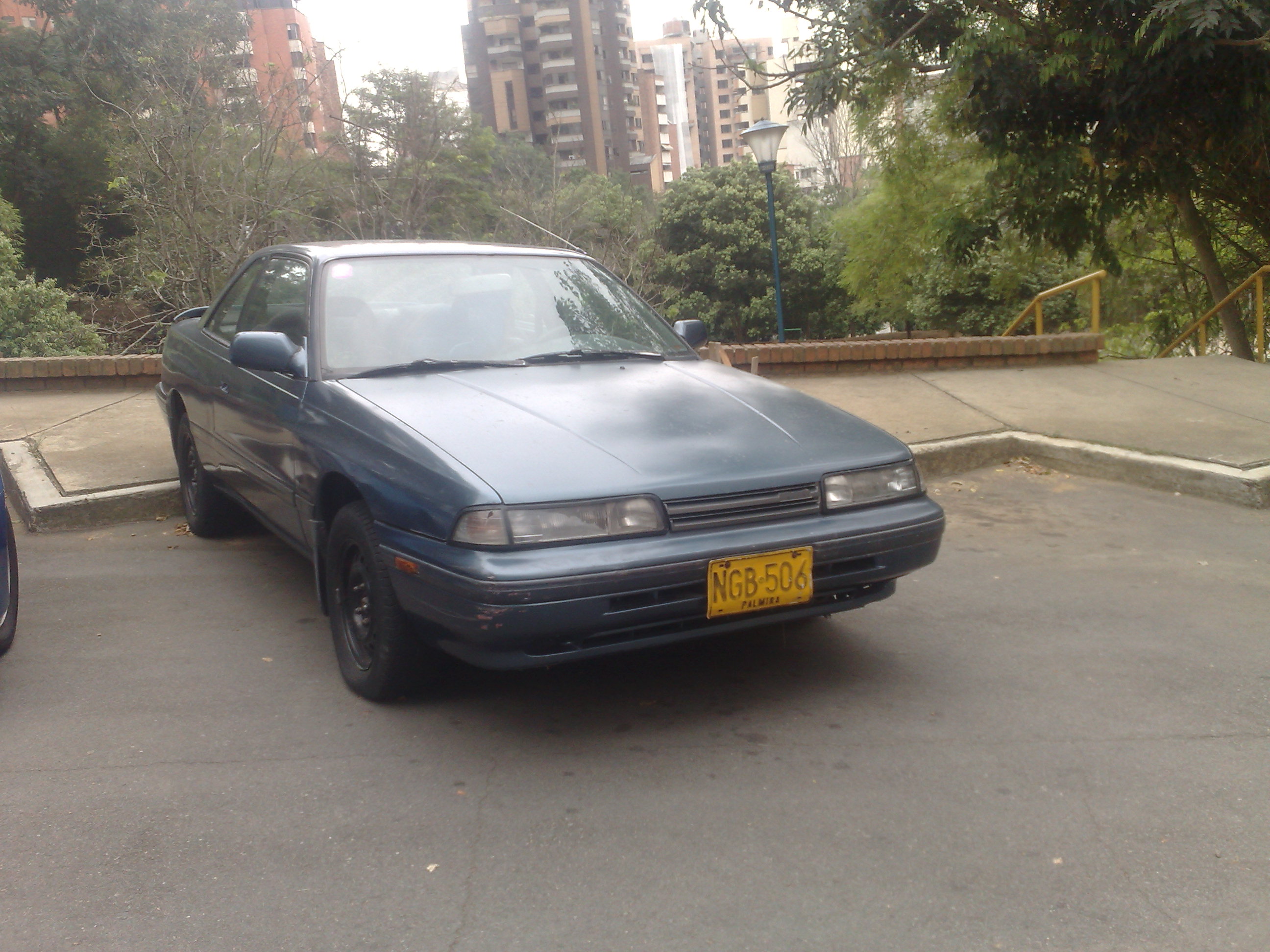 File:1987-1990 Mazda 626 GLX.jpg