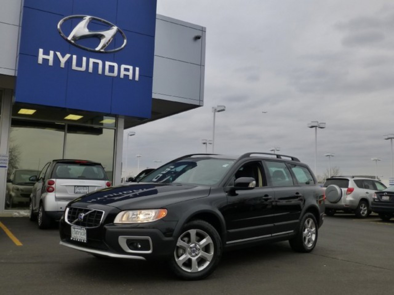2009 Volvo XC70 32 AWD Wagon is a Non-Smoker CarFax Certified Vehicle 10