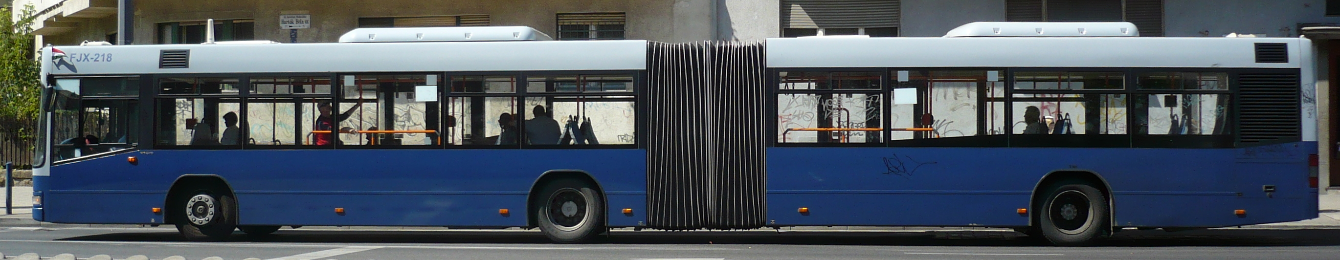 File:Volvo 7700 bus side-view.jpg