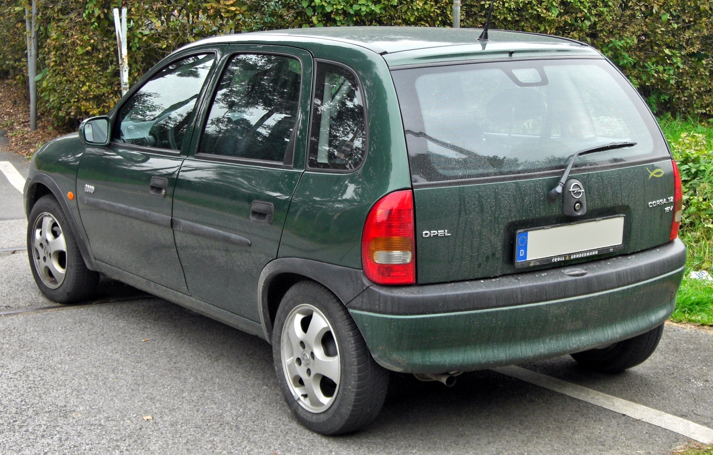 File:Opel Corsa B 1.2 16V Edition 2000 5-TÃ¼rer Facelift rear.JPG