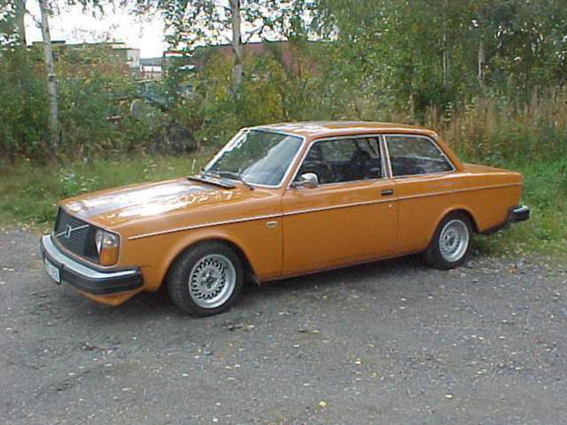 Volvo 240 Coupe - tell me I'll snap out of it!