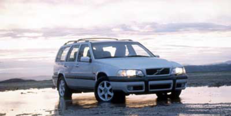 1999 Volvo V70 - Review