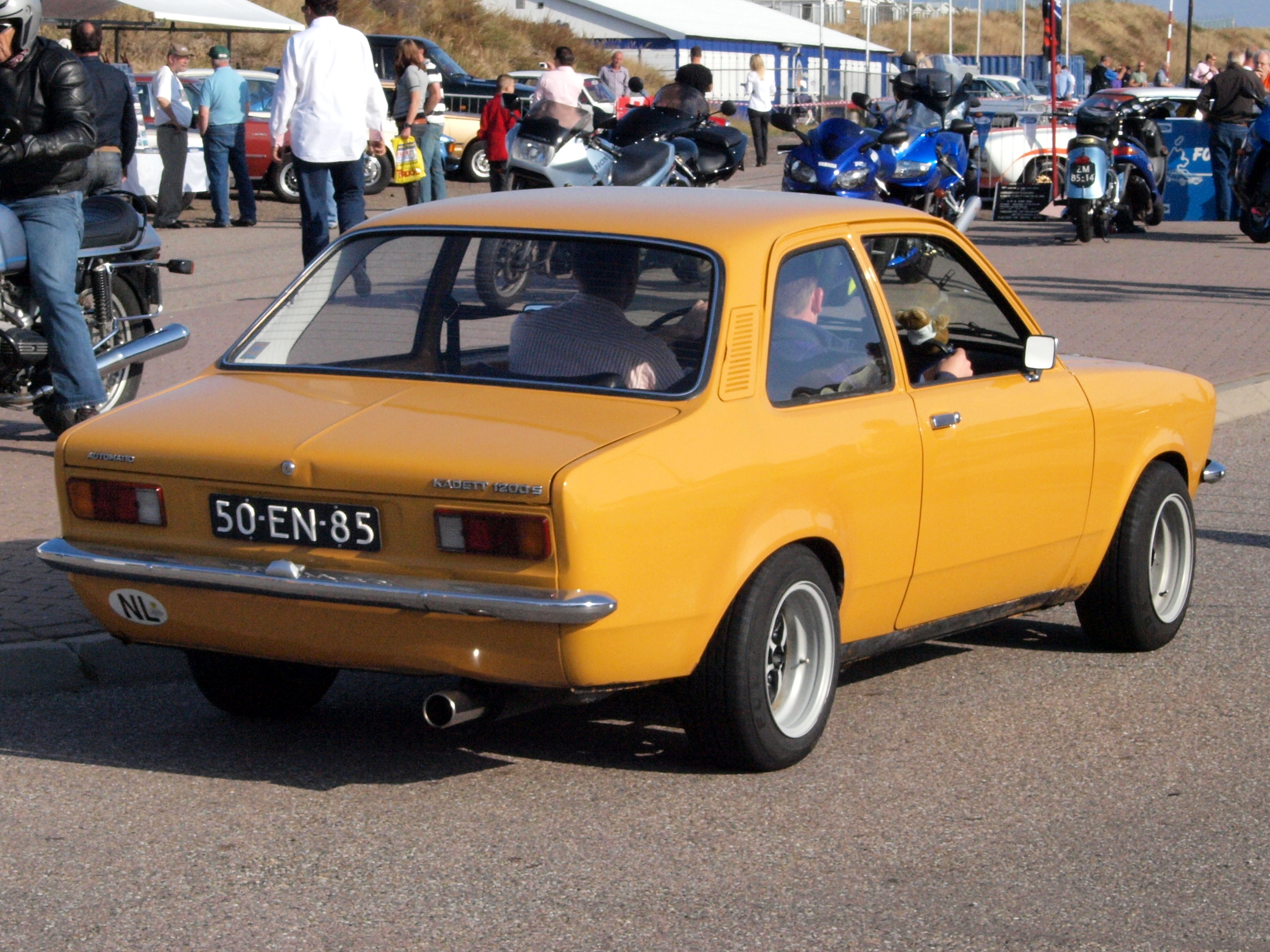 File:Opel KADETT AUTOMATIC dutch licence registration 50-EN-85 pic2.JPG