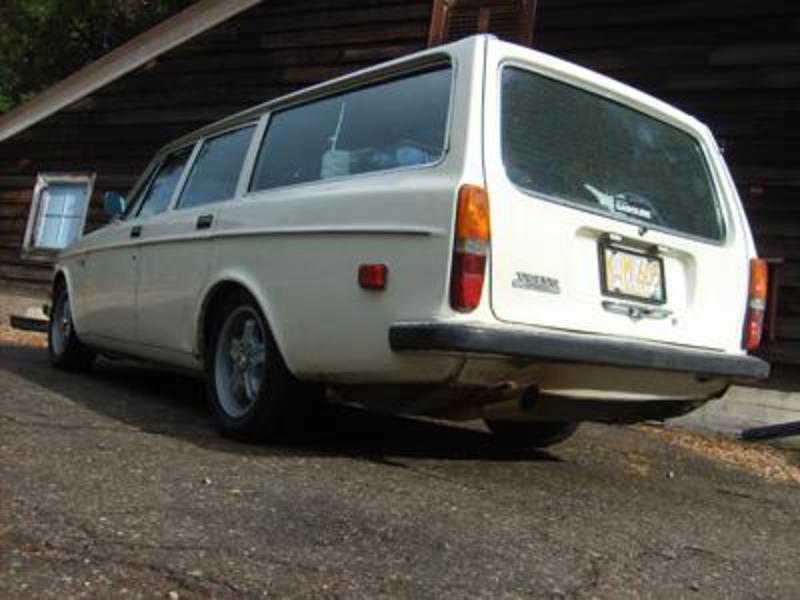 Page 1 of 1. 1972 Volvo 145. I bought this wagon in October of 2006 after