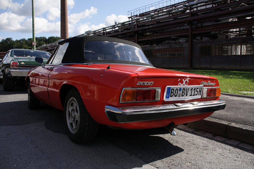 Alfa Romeo Spider 2000 -1-