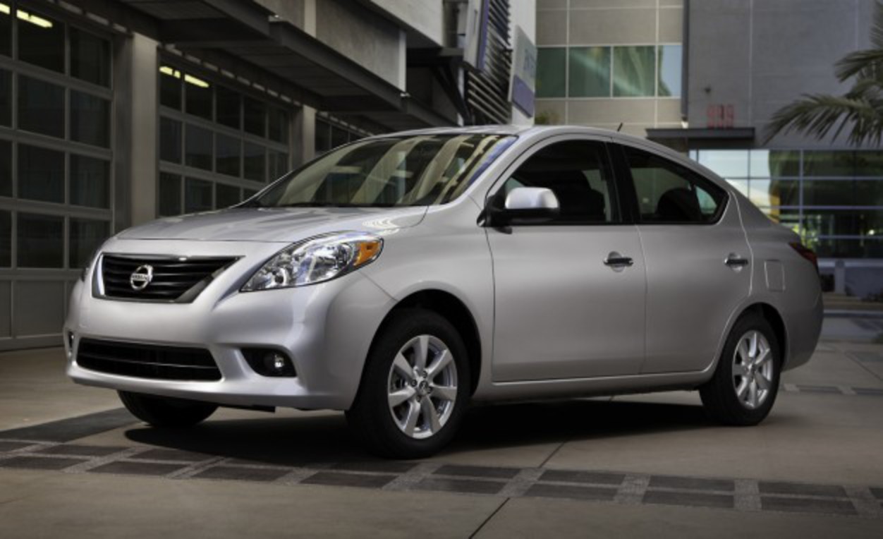 2013 Nissan Versa Sedan: 40-mpg Highway Rating and Traditional Automaticâ€”But