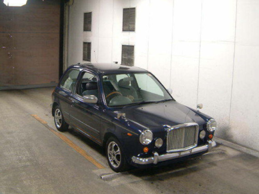 nissan march 2000