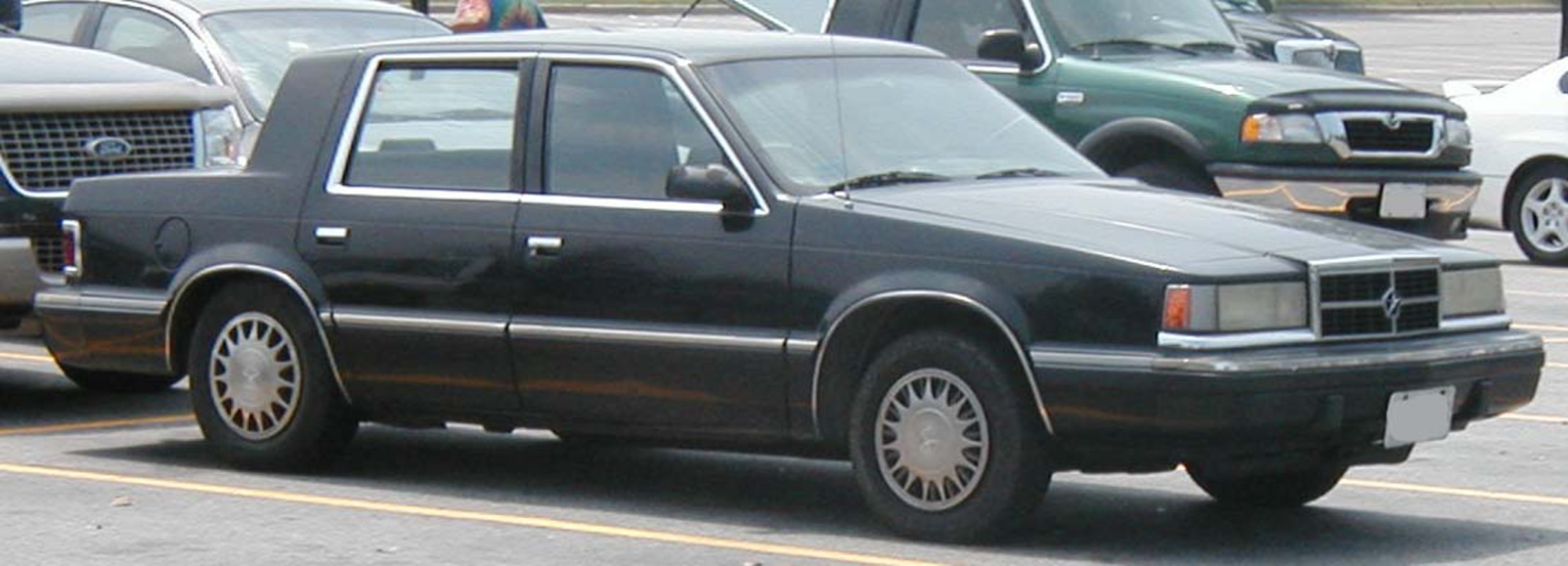File:Dodge-dynasty.jpg. Size of this preview: 800 Ã— 289 pixels.