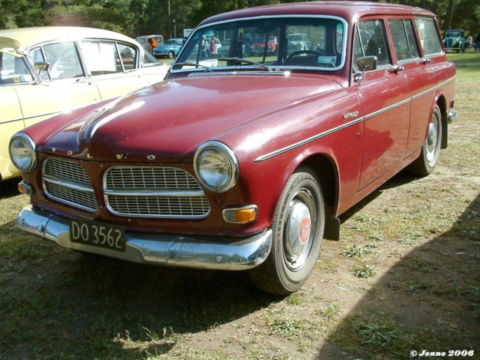 1963 Volvo 121 wagon 01