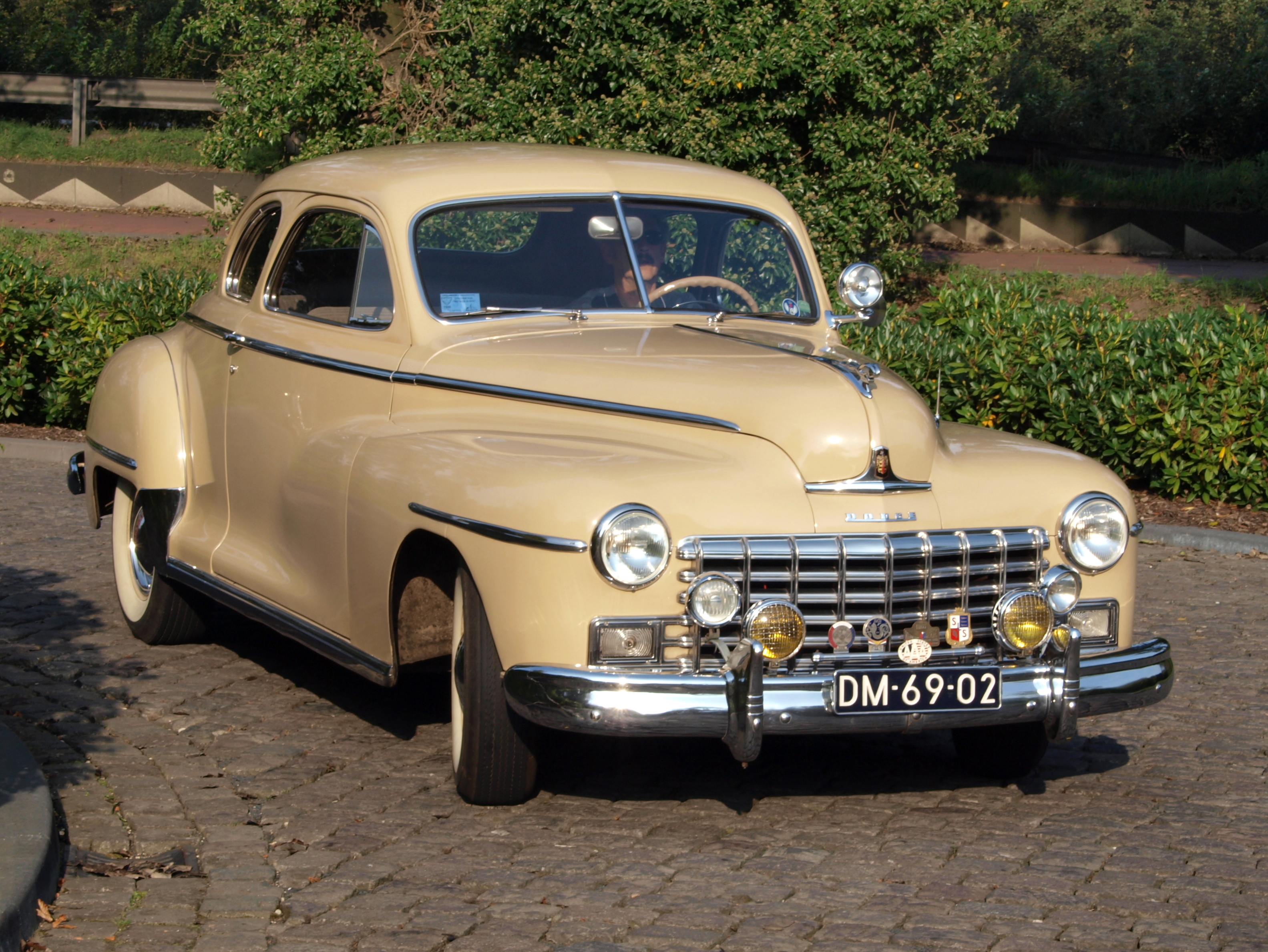 File:1948 Dodge Custom Club Coupe photo-2.JPG