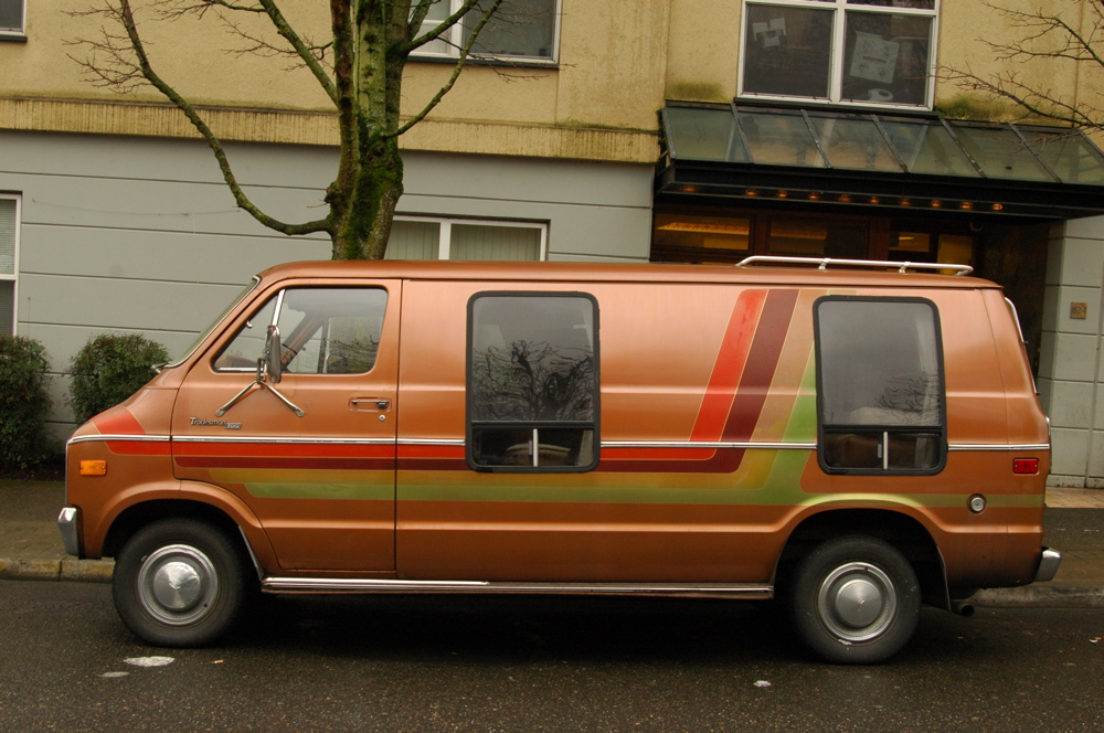 Saturday Bonus: Previously Deleted Van #1: 1978 Dodge Tradesman 200.