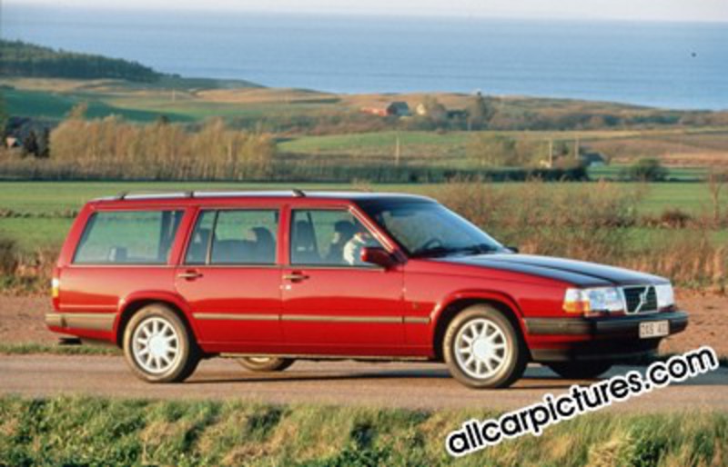 Volvo 940 Wagon. 2004-2013 All Car Pictures team